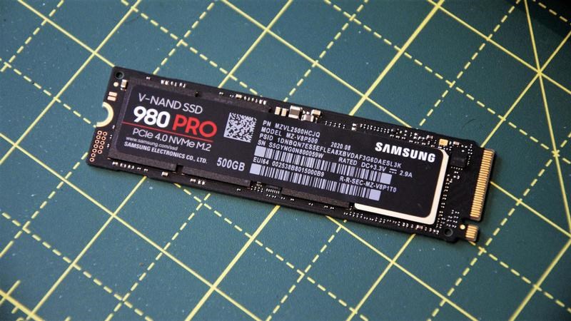 Ổ cứng SSD NVMe là gì?