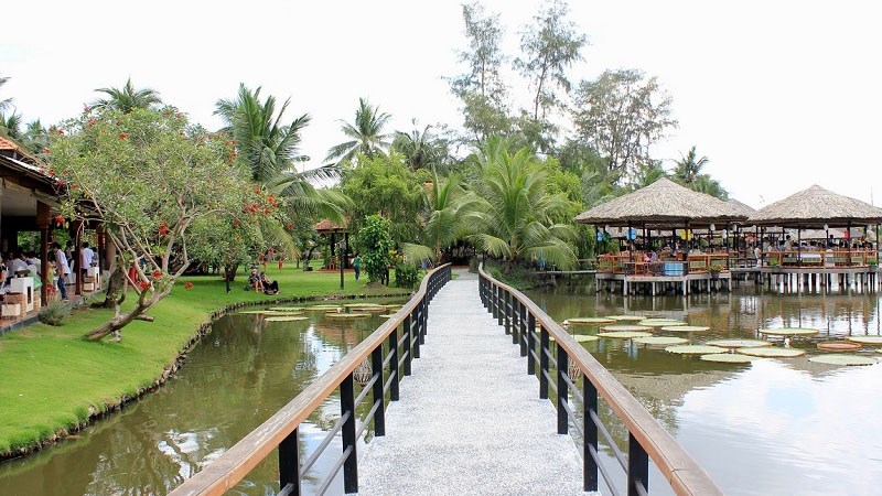 Khu du lịch Văn Thánh