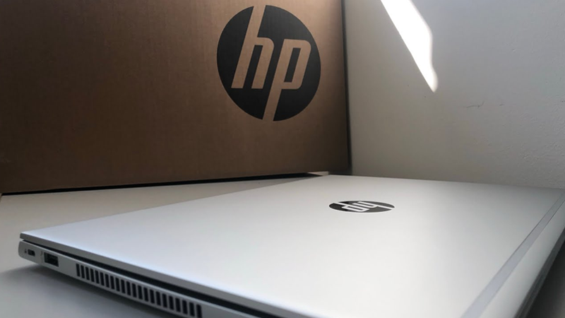 Thiết kế sang trọng, hiệu năng mạnh mẽ