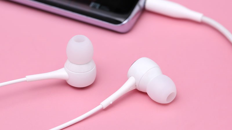 Tai nghe nh&eacute;t tai Samsung IG935