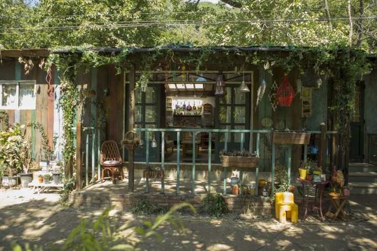 Khung cảnh ngôi nhà đầy bình yên, nên thơ