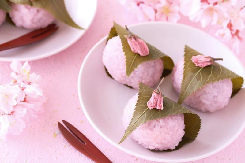 Hoa anh đào được suer dụng làm món ăn