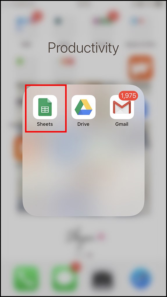 Bước 1: Mở ứng dụng Google Sheet trên điện thoại của bạn.