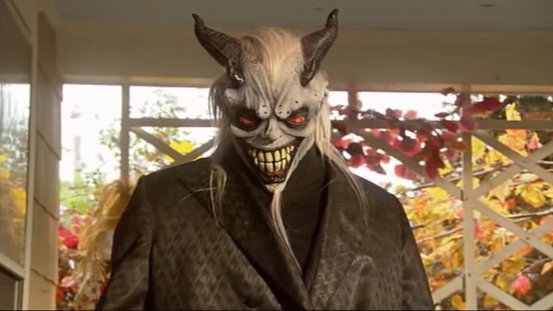 Satan’s Little Helper (Lễ Tế Quỷ Satan)
