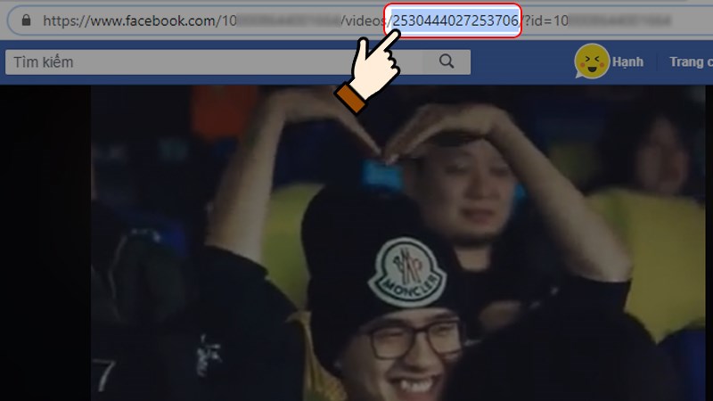 Nhấn chọn video đó để mở và sao chép id video trên đường link