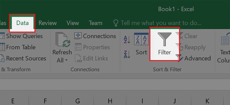 Click tab Data , chọn biểu tượng Fillter như hình