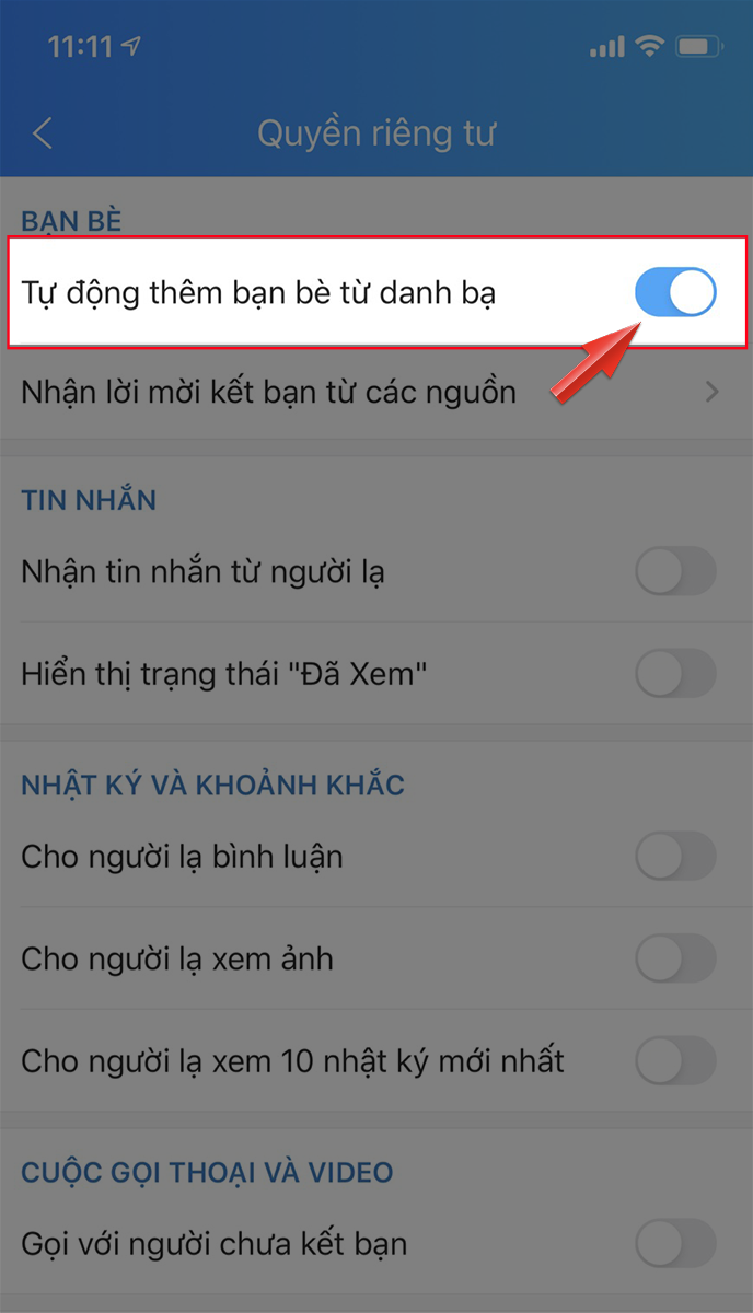 Chọn vào dấu chấm tròn để hiện màu xanh là bạn bật tính năng tự động kết bạn.