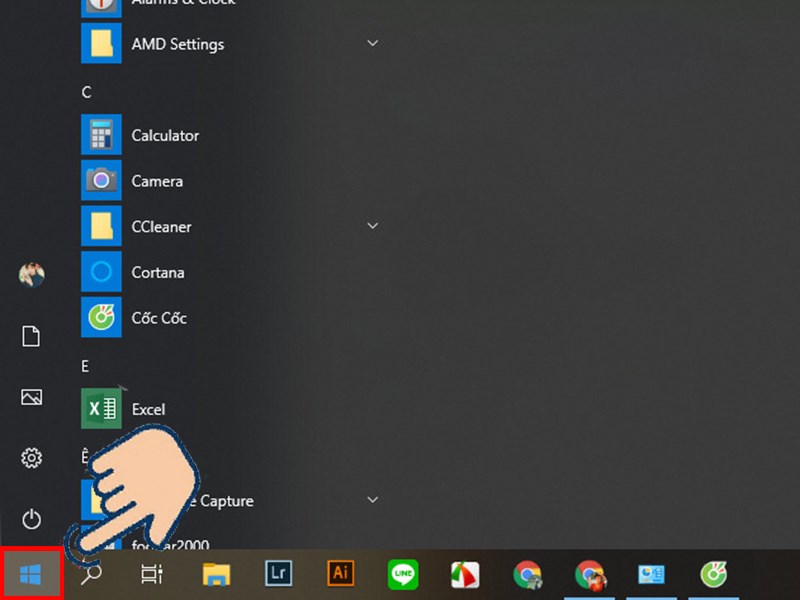 Nhấn vào biểu tượng Windows trên màn hình máy tính hoặc bạn nhấn nút biểu tượng cửa sổ trên bàn phím. Nhấn vào biểu tượng Windows trên màn hình máy tính hoặc bạn nhấn nút biểu tượng cửa sổ trên bàn phím.