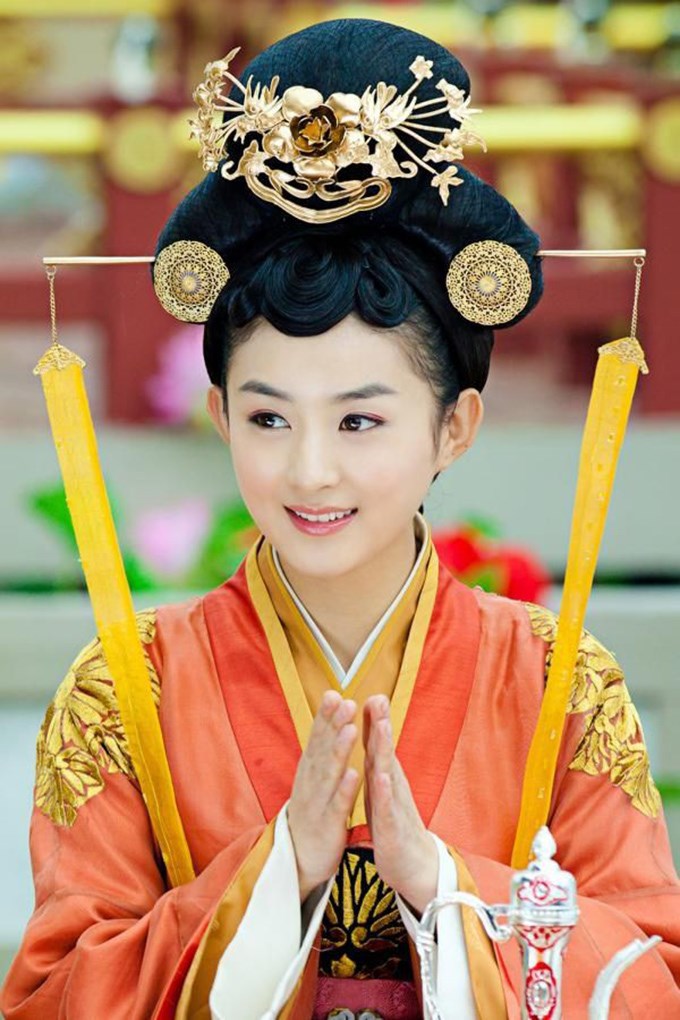 Nữ tể tướng xinh đẹp Triệu Lệ Dĩnh
