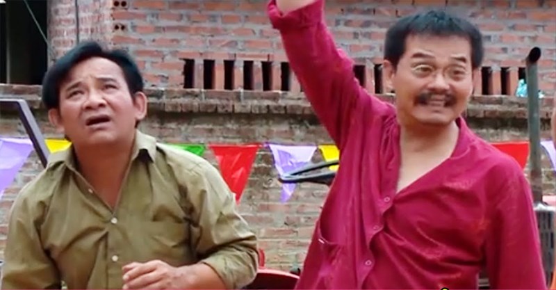 2 "đại gia chân đất" ông Tích (phải) và ông Sự (trái)