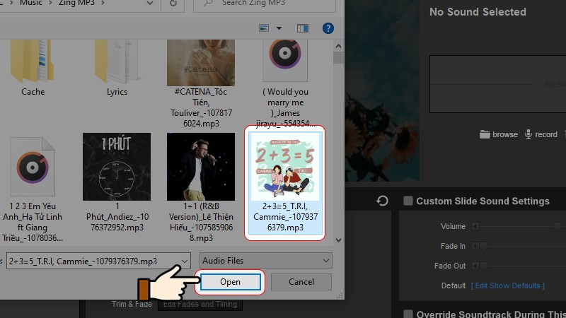 Nhấn chọn b&agrave;i h&aacute;t y&ecirc;u th&iacute;ch > Chọn Open