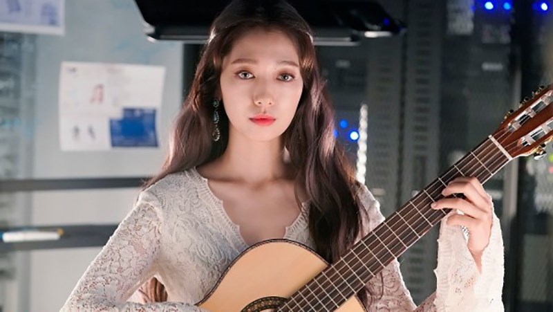 Tạo hình vô cùng xinh đẹp của Park Shin Hye trong Ký Ức Alhambra