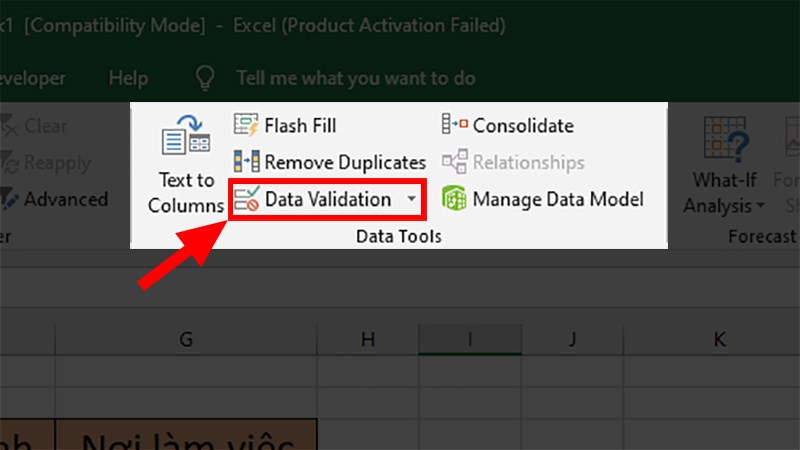 Ở mục Data Tools&nbsp;> Chọn&nbsp;Data Validation