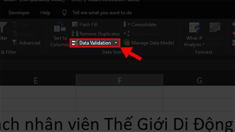 Nhấn vào Data Validation