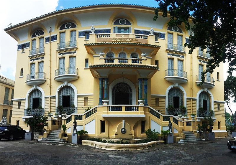 Căn biệt thự bối cảnh phim nay là Bảo tàng Mỹ thuật Hồ Chí Minh