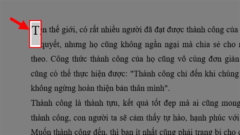 Mở file Word có dữ liệu muốn tạo Drop Cap > Tô chọn chữ cái muốn tạo Drop Cap