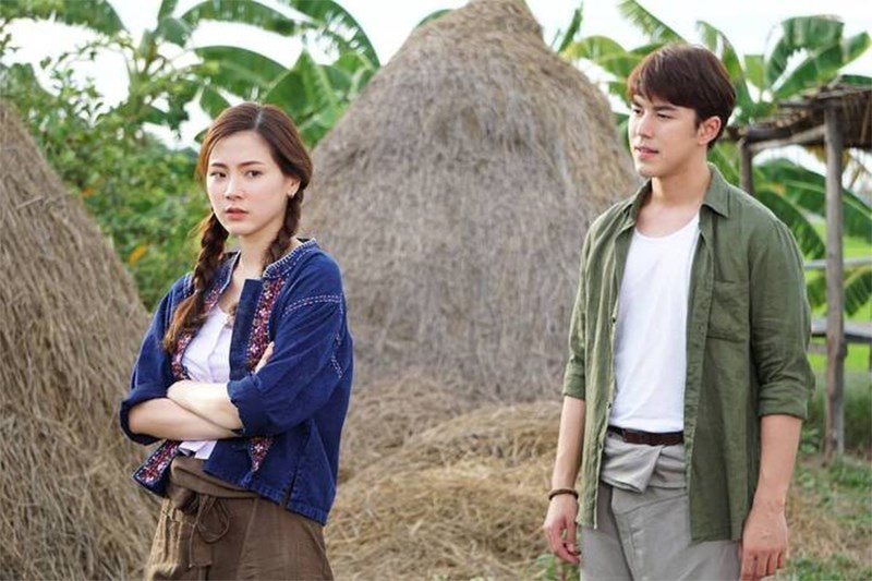 Baifern Pimchanok (Sroi), Nine Naphat (Tian)