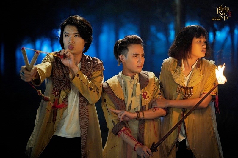 Bộ 3 Thụy Du, Tinh Lâm, Liên Thanh (từ trái qua)