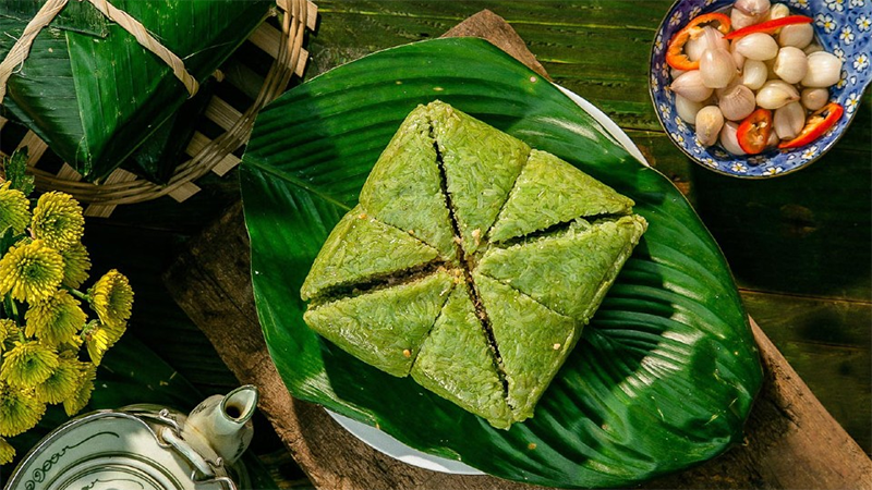 Chung cake (Bánh chưng)