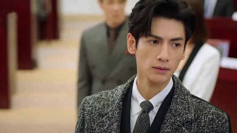 Nam chính điển trai trong Nửa Là Đường Mật, Nửa Là Đau Thương