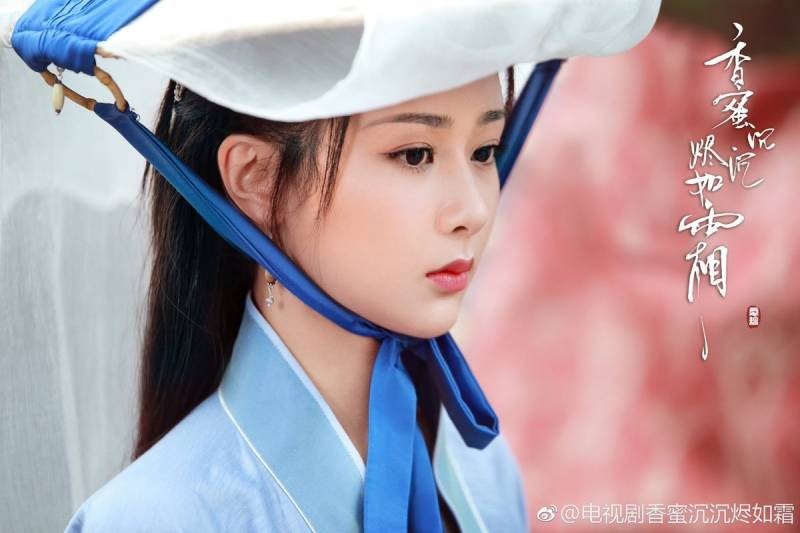 Nàng Cẩm Mịch xinh đẹp, ngốc nghếch
