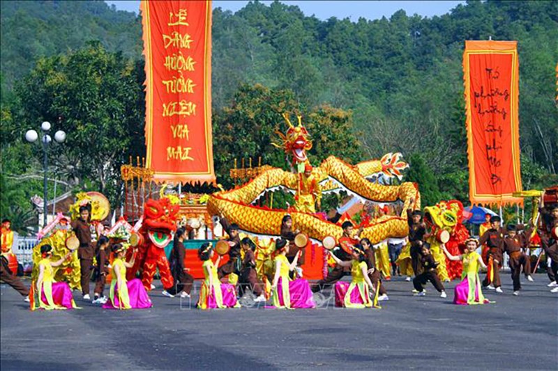 Lễ hội Đền Vua Mai - Nghệ An