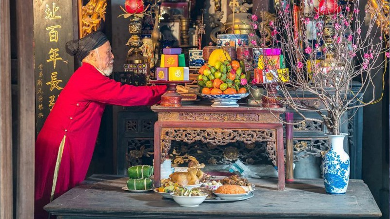 Tất niên