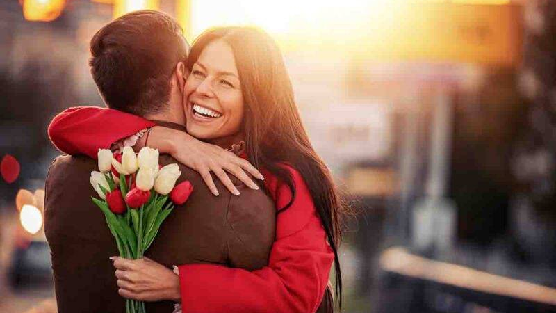 Chẳng như em quyến luyến nơi anh...