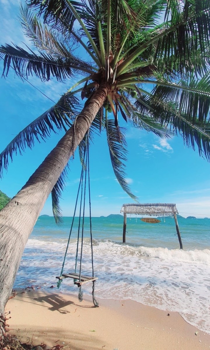 Một góc chụp ảnh sống ảo tại Bãi Sỏi Beach Nam Du