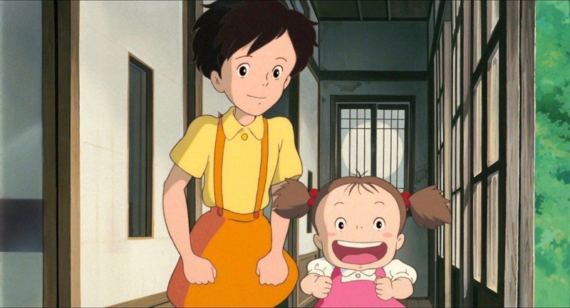 Hai chị em Satsuki (bên trái) và Mei (bên phải)