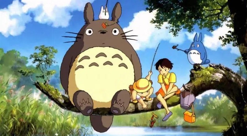 Chú mèo khổng lồ Totoro và hai chị em Mei