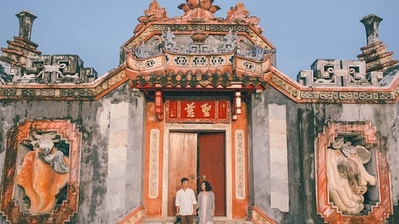 Chùa Tam Quan Bà Mụ - điểm chụp hình mới ở Hội An thu hút nhiều bạn trẻ