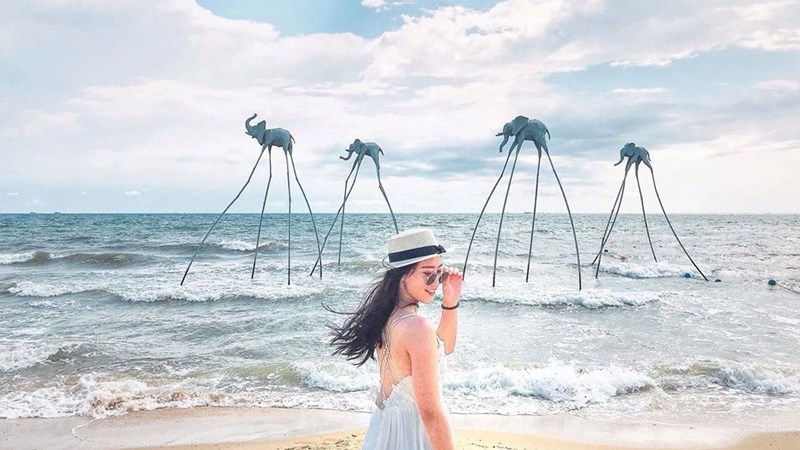 Đắm mình trong làn nước biển mát lạnh của đảo ngọc Phú Quốc