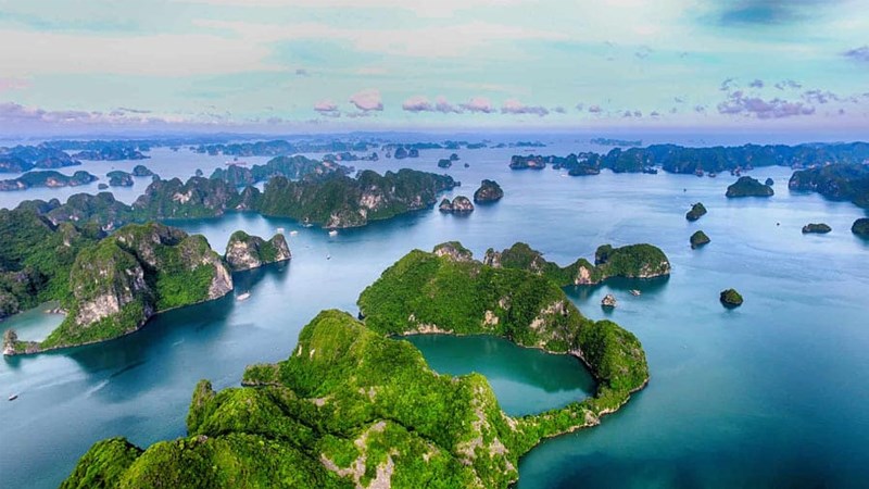 Khám phá Vịnh Hạ Long