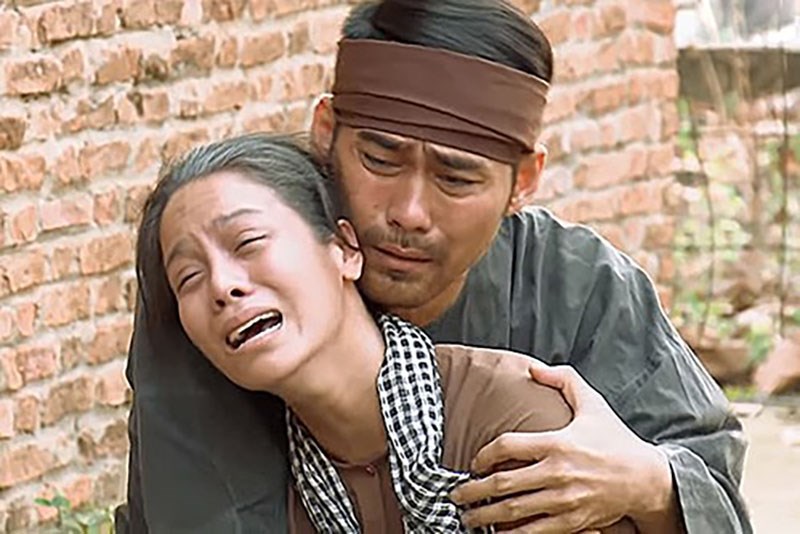 Thị Bình đau khổ khi cậu Ba bị đưa ra pháp trường - "Tiếng sét trong mưa"