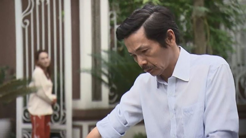 NSƯT Trung Anh trong vai bố Sơn trong phim "Về nhà đi con"