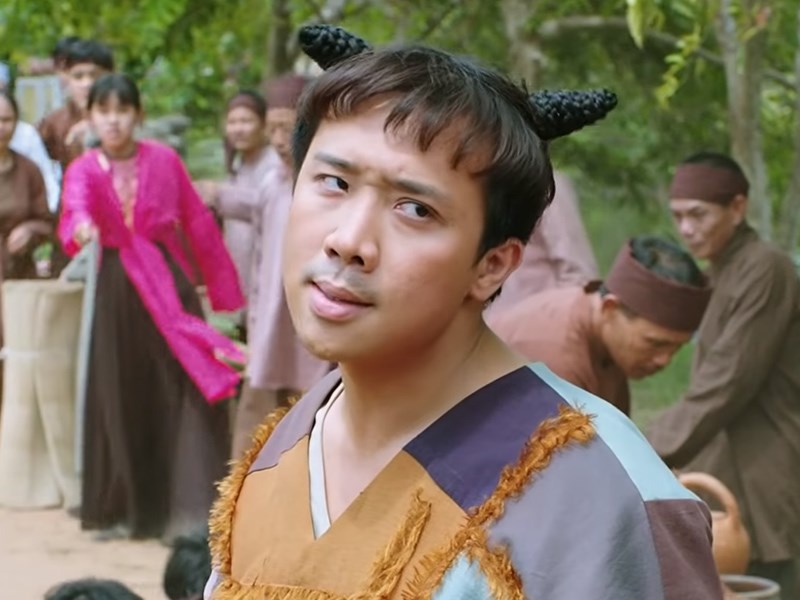 Trấn Thanh trong vai Xẩm