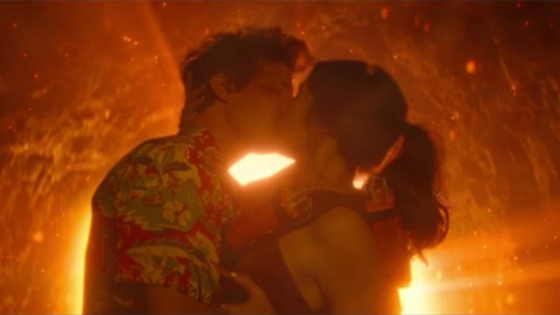 Cành hôn siêu "tình" trong phim Mở mắt thấy hôm qua