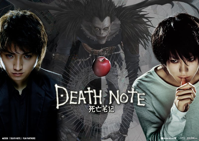 Yagami Light (bên trái) và L (bên phải)