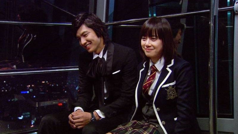 Geum Jan Di (phải) và Goo Jun Pyo (trái)