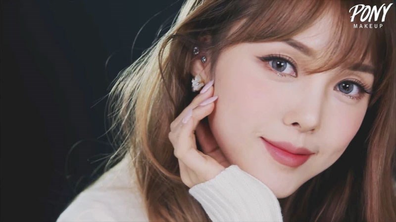 Cô nàng beaty blogger Ponnysmakeup