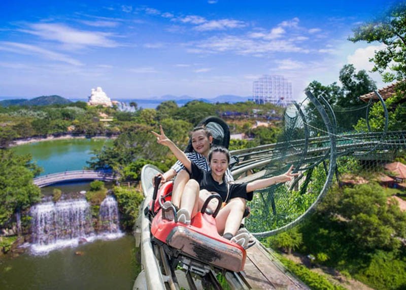 Trò chơi cảm giác mạnh - Khu du lịch Hồ Mây Trò chơi cảm giác mạnh - Khu du lịch Hồ Mây