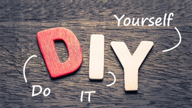 DIY thực chất là cụm từ viết tắt tiếng Anh của “Do It Yourself”