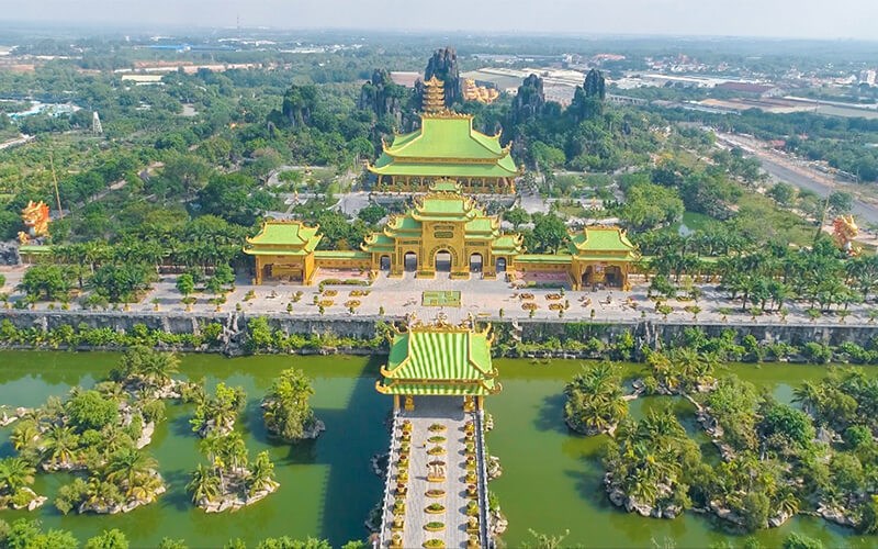 Khu du lịch Đại Nam được chụp từ trên cao