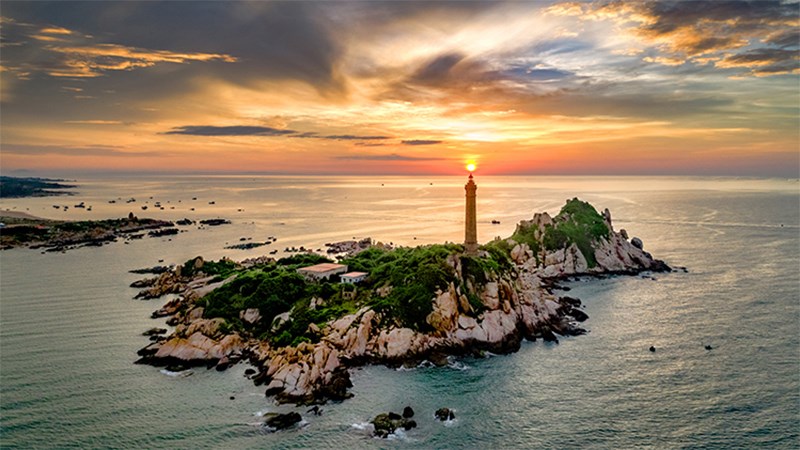 Bình Minh trên mũi Kê Gà