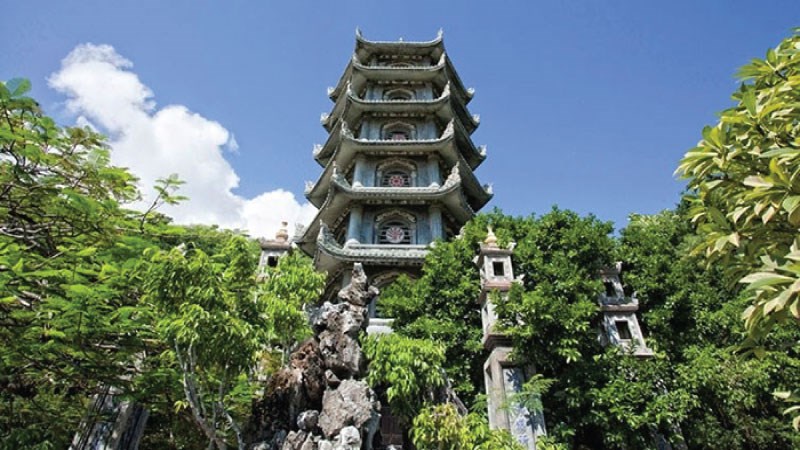 Chùa Linh Ứng trên Thuỷ Sơn