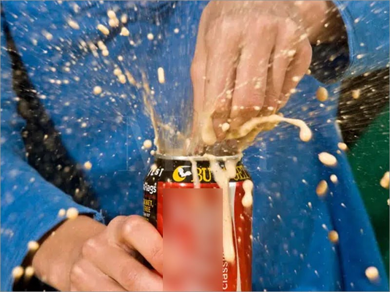 Lắc 1 lon nước ngọt có gas