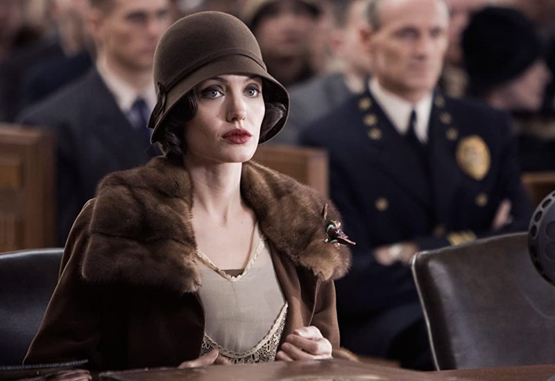 Christine Collins (Angelina Jolie) 