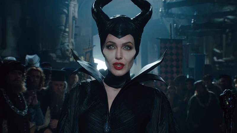 Angelina Jolie trong Maleficent 1