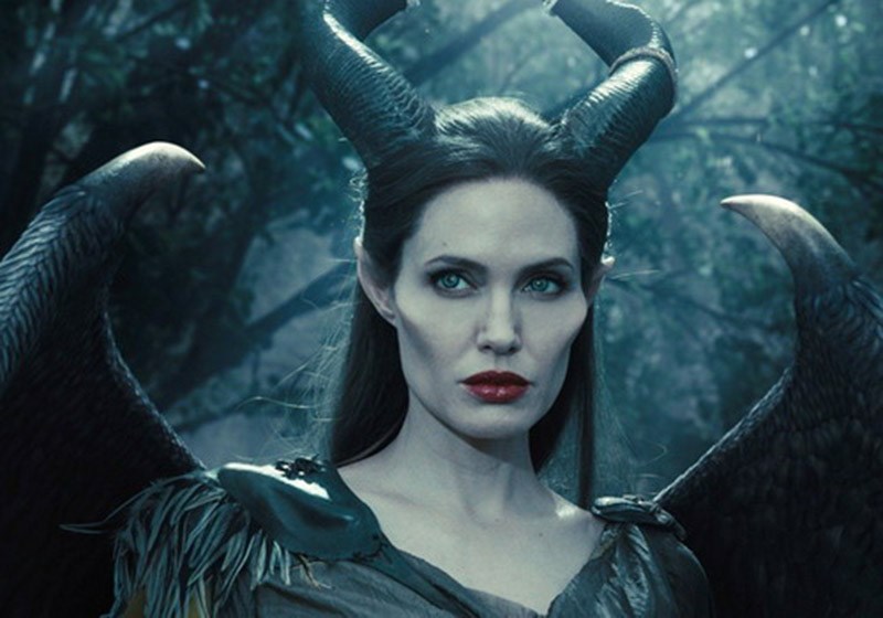 Angelina Jolie trong tạo hình Maleficent&nbsp;